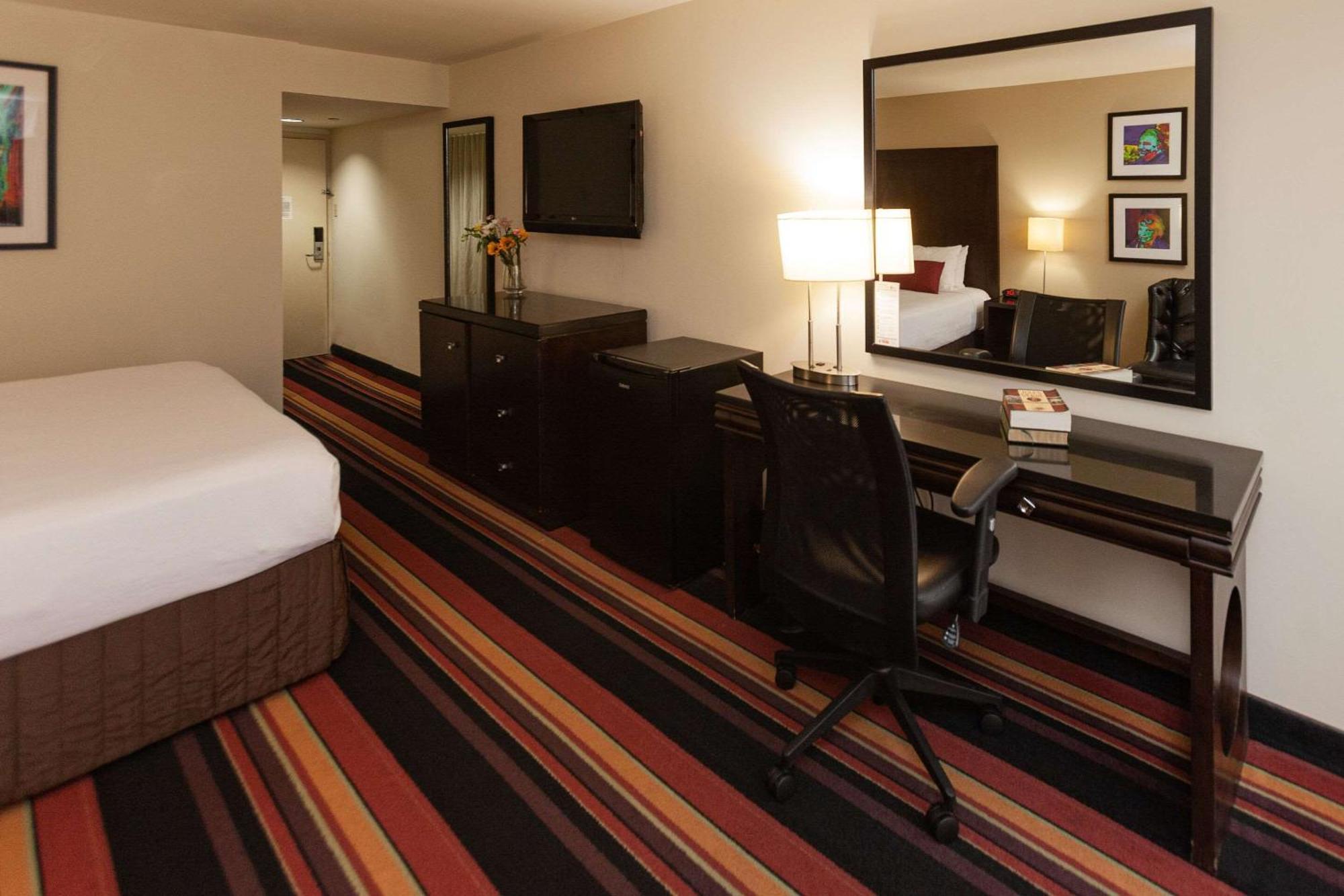 Clarion Hotel New Orleans - Airport & Conference Center Kenner Εξωτερικό φωτογραφία